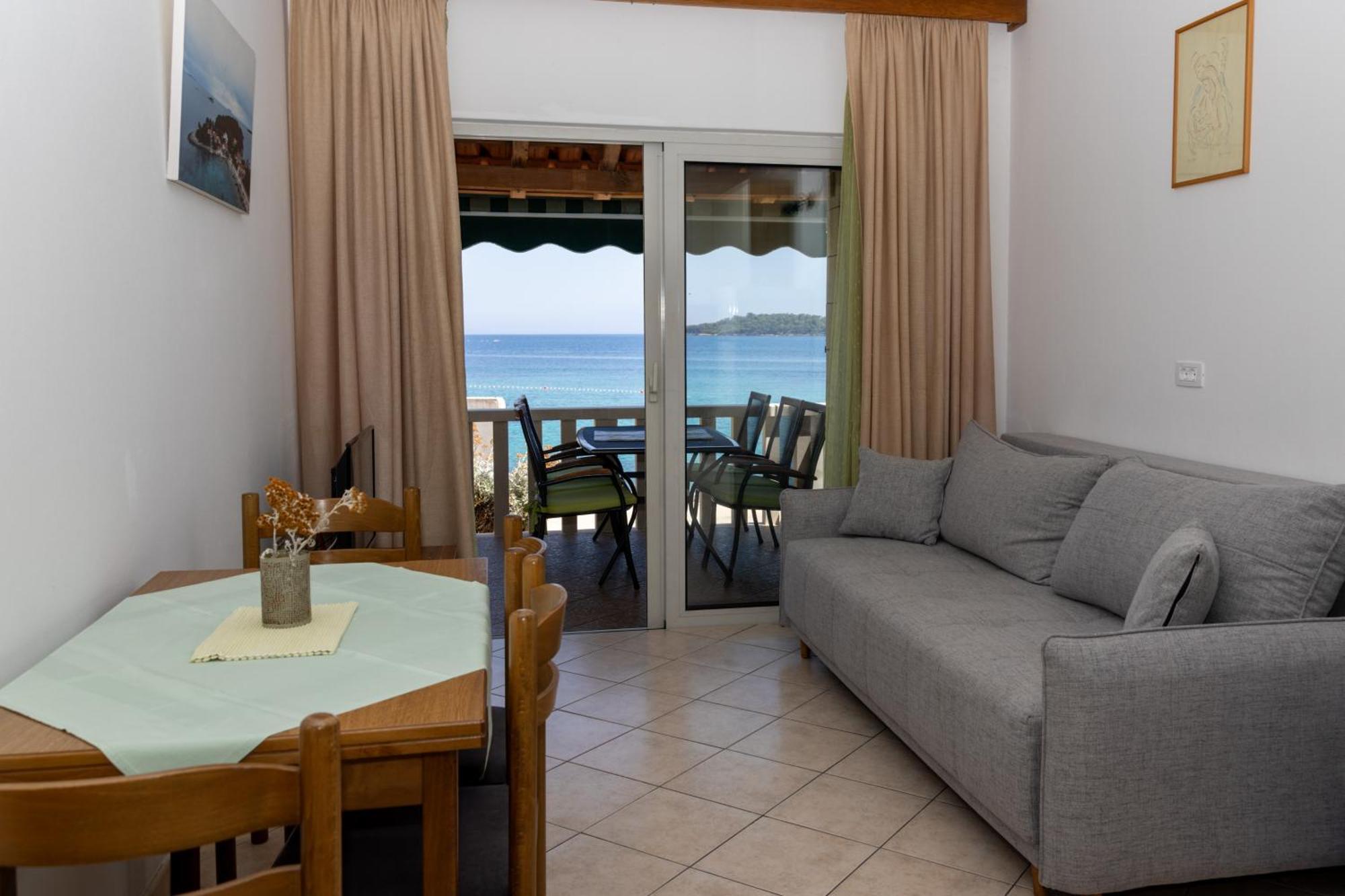 Zal Beach Apartments Prizba Buitenkant foto